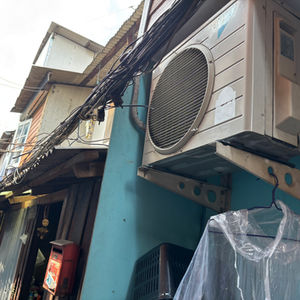 A view of a newly installed air conditioner in Khlong Toei, Bangkok, Oct. 10, 2025. Climate Resilience for All/Laurie Goering